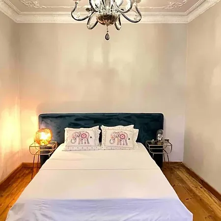 Historical And Elegantly Furnished Big House In Galata Daire İstanbul